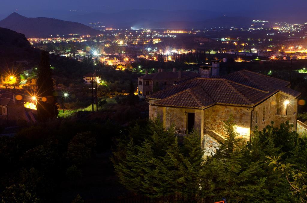公寓 Klymeni Traditional Homes