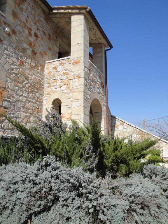 Klymeni Traditional Homes Apartment *