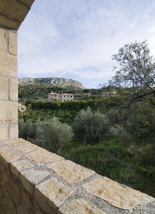 Apartment Klymeni Traditional Homes